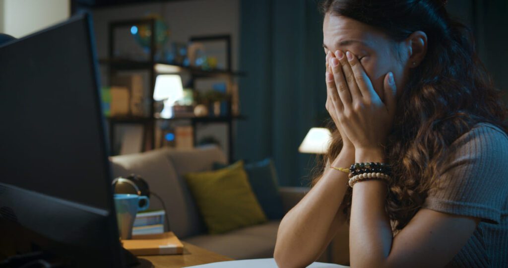 Esquema visual sobre la sintomatología y características clínicas de los duelos ambiguos.