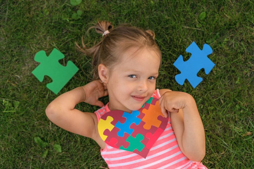 Dinámica de asesoramiento profesional enfocada en fortalecer la resiliencia de las familias tras el diagnóstico de TEA.