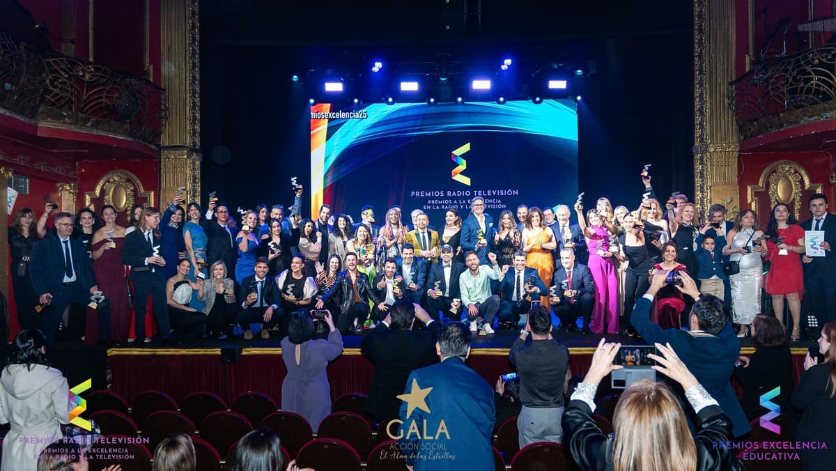 Imagen destacada de “Psicomagister recibe el Premio Excelencia Educativa 2025 al Mejor Centro de Formación Online en Psicología”