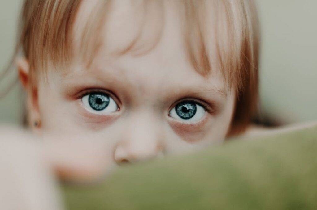 Intervención psicológica en niños con miedo excesivo: Técnicas prácticas y ejemplos clínicos