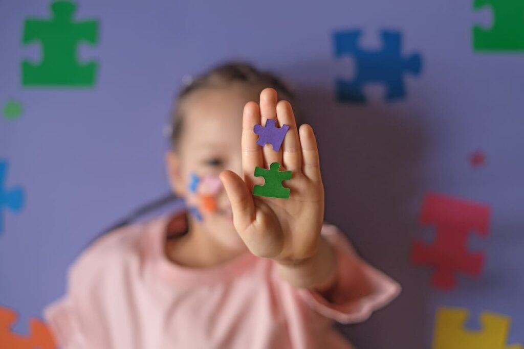 comparativo de síntomas para distinguir el TEA frente a TDAH y evitar errores en la evaluación clínica.