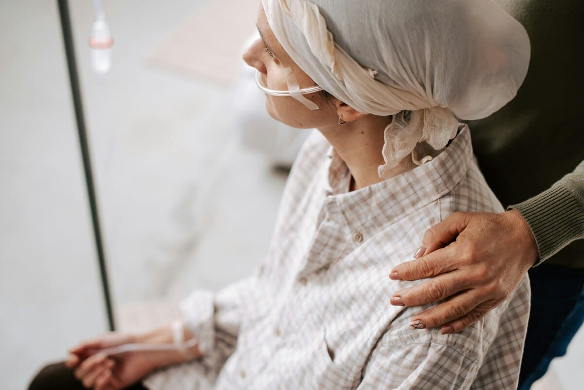 Imagen destacada de “Dónde trabaja un psicooncólogo: hospitales, unidades de paliativos y más”